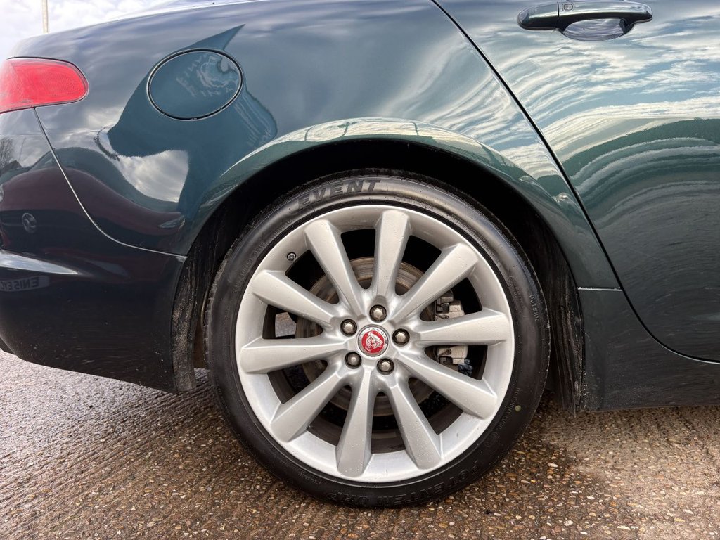 Used Jaguar XF 2015 for sale - 76333554: Photo 40