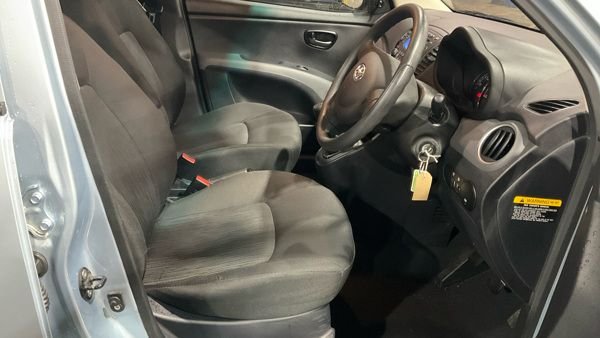 Used Hyundai i10 2012 for sale - 76937455: Photo 8