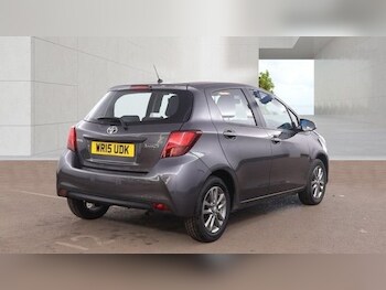 Used Toyota Yaris 2015 for sale - 78206590: Photo