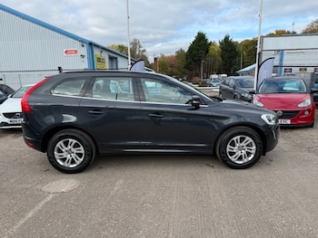 Used Volvo XC60 2017 for sale - 75752896: Photo