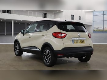 Used Renault Captur 2015 for sale - 75648017: Photo