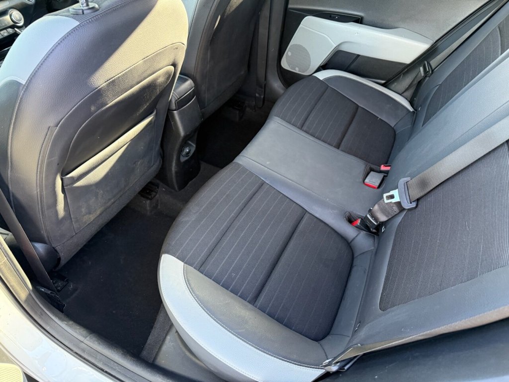 Used Kia Stonic 2018 for sale - 76570336: Photo 18