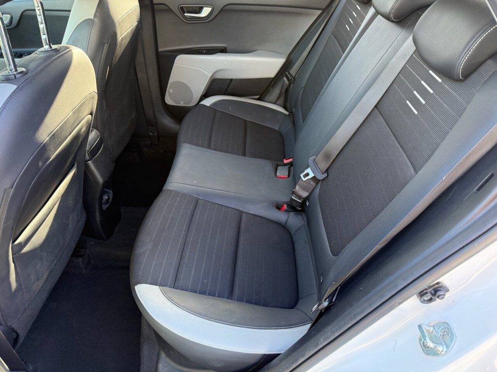 Used Kia Stonic 2018 for sale - 76570336: Photo 19