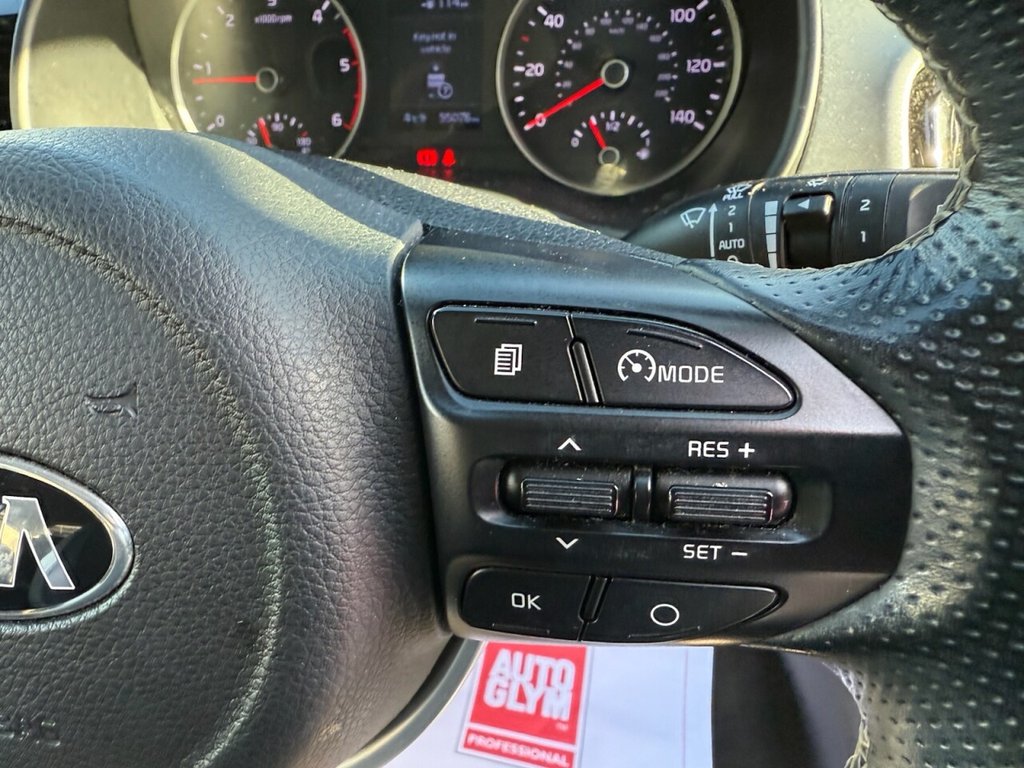 Used Kia Stonic 2018 for sale - 76570336: Photo 25