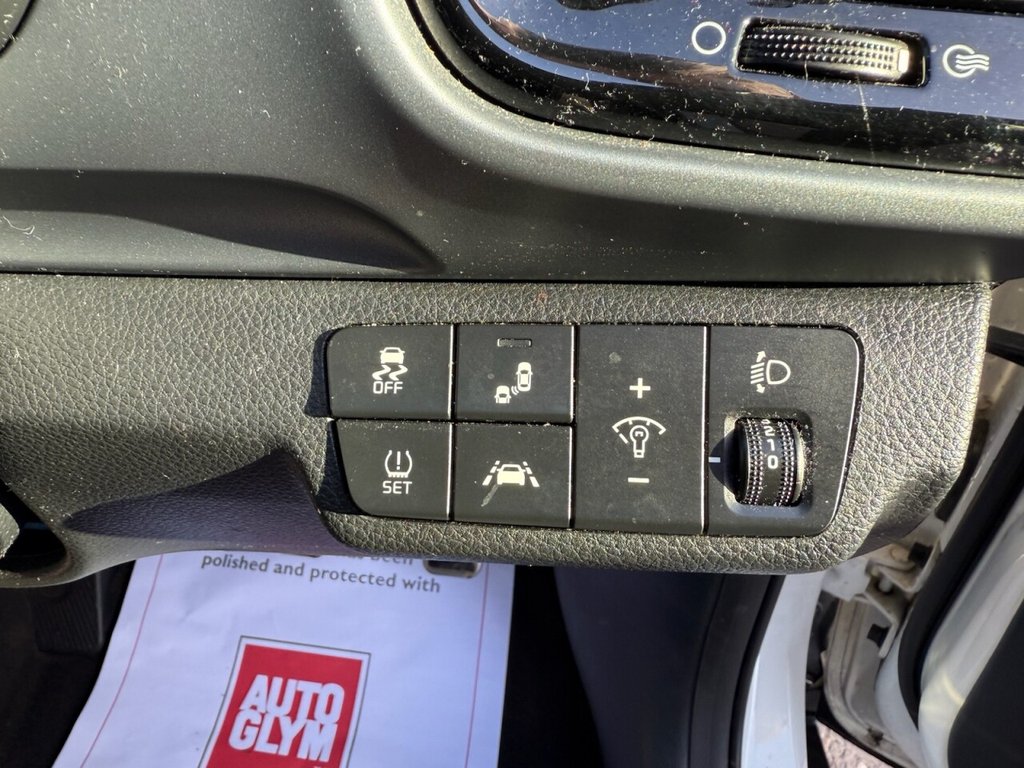 Used Kia Stonic 2018 for sale - 76570336: Photo 27