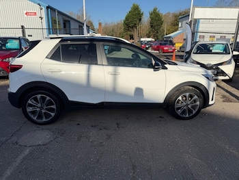 Used Kia Stonic 2018 for sale - 76570336: Photo