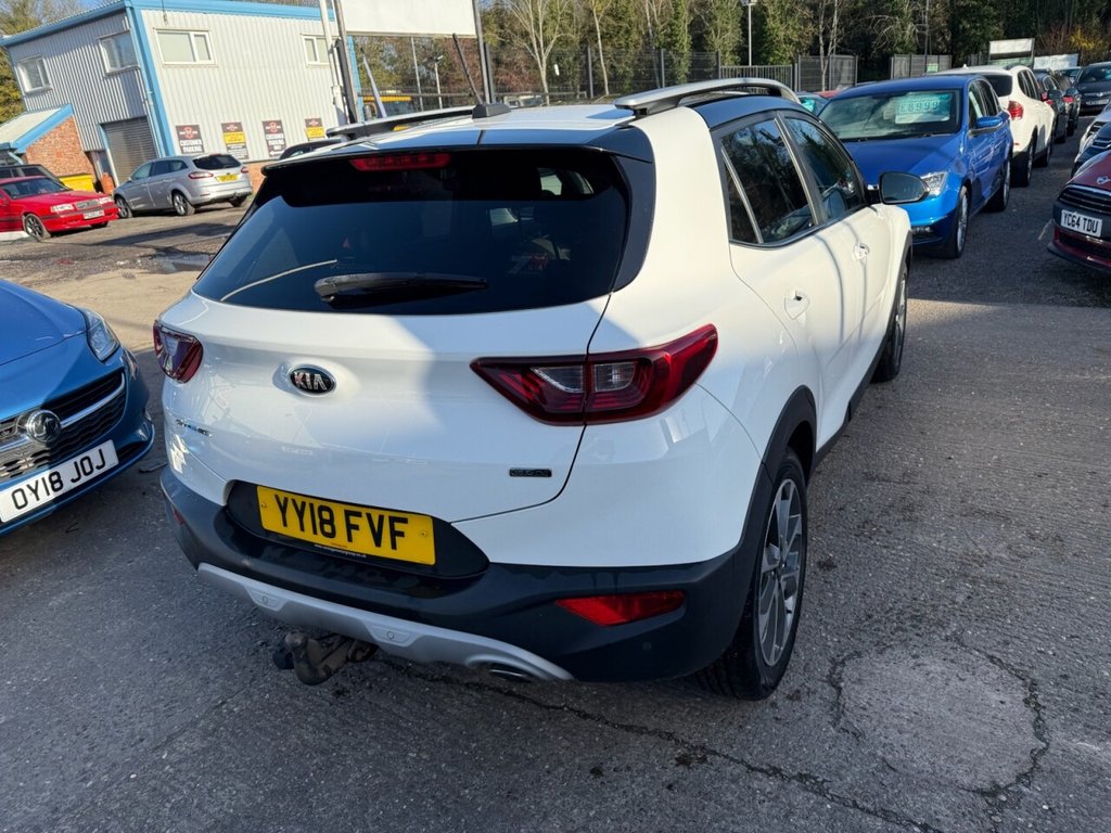 Used Kia Stonic 2018 for sale - 76570336: Photo 3