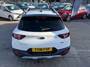 Used Kia Stonic 2018 for sale - 76570336: Photo