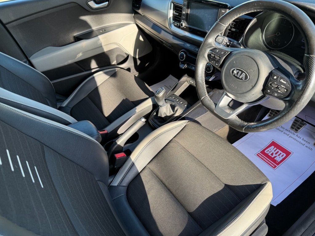 Used Kia Stonic 2018 for sale - 76570336: Photo 9