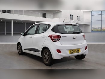 Used Hyundai i10 2015 for sale - 77020427: Photo