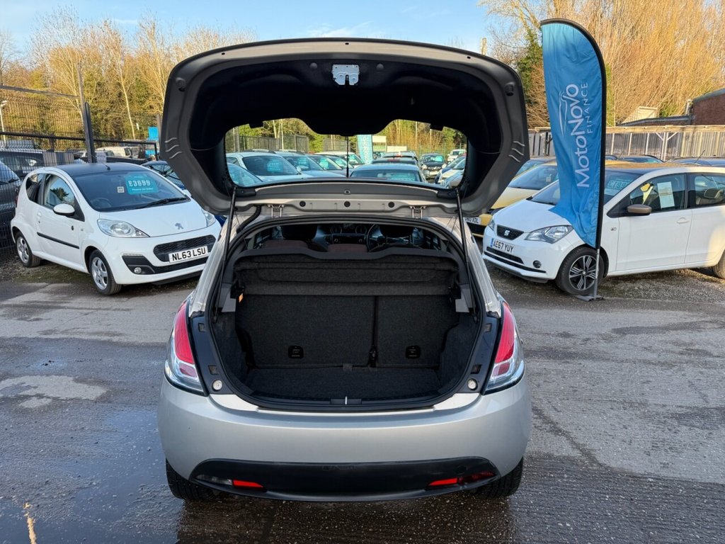 Used Chrysler Ypsilon 2012 for sale - 77880168: Photo 10