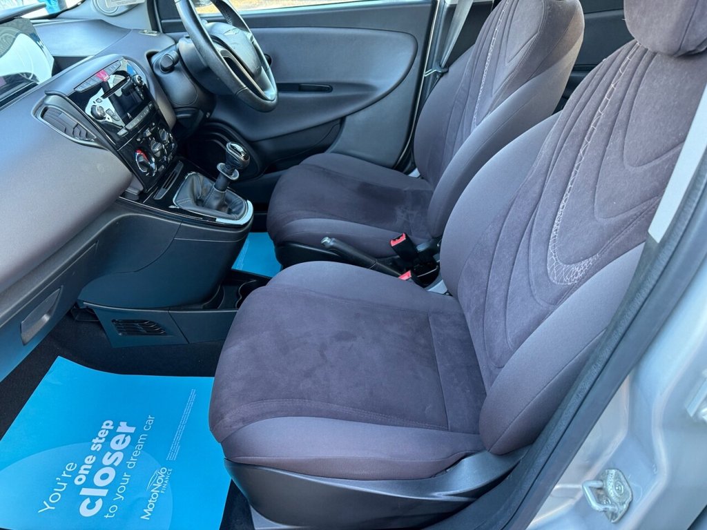 Used Chrysler Ypsilon 2012 for sale - 77880168: Photo 16