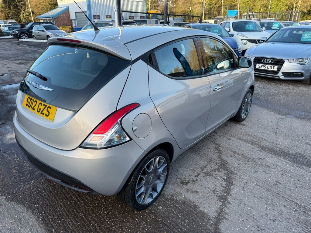 Used Chrysler Ypsilon 2012 for sale - 77880168: Photo 2