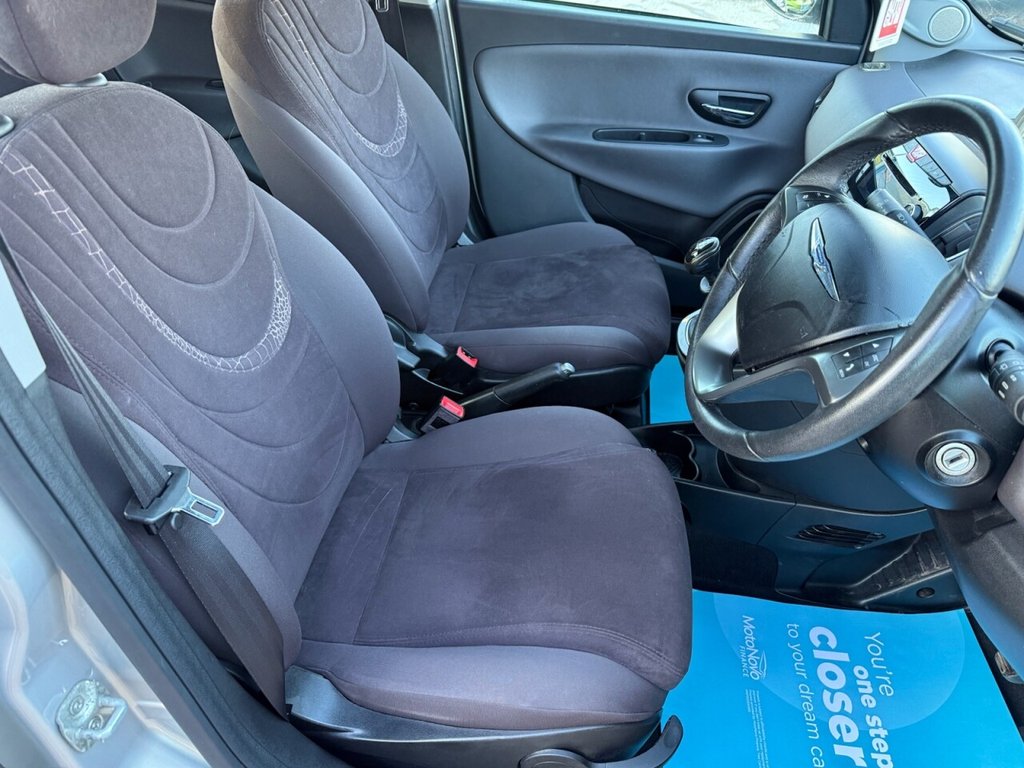 Used Chrysler Ypsilon 2012 for sale - 77880168: Photo 6