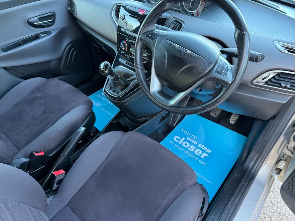 Used Chrysler Ypsilon 2012 for sale - 77880168: Photo 7