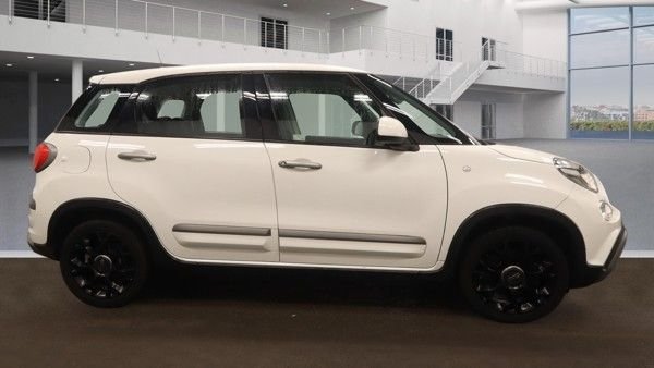 Used Fiat 500L 2018 for sale - 77263636: Photo 5