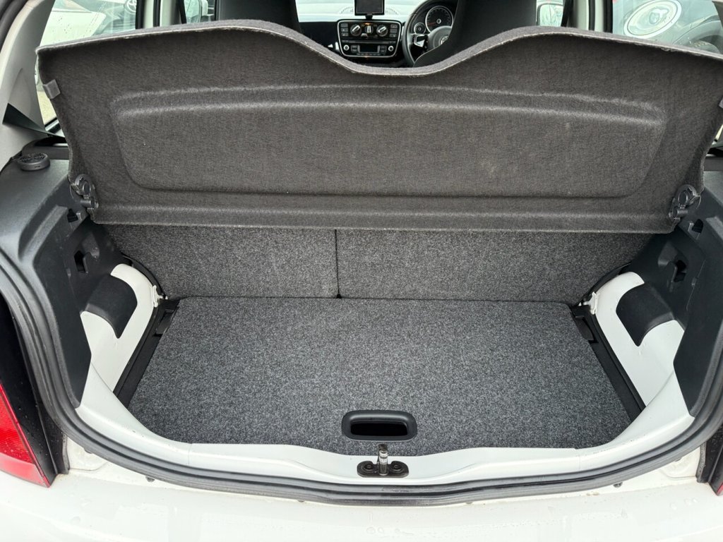 Used Volkswagen up! 2014 for sale - 76470348: Photo 13