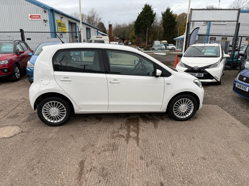 Used Volkswagen up! 2014 for sale - 76470348: Photo 2