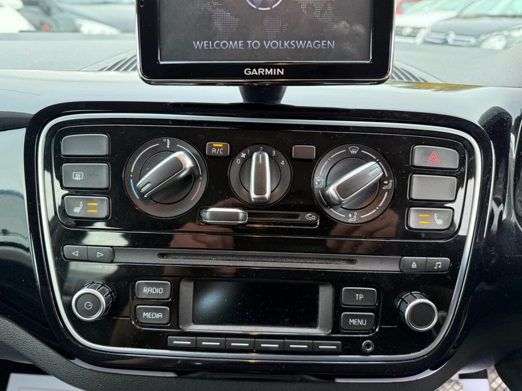 Used Volkswagen up! 2014 for sale - 76470348: Photo 24