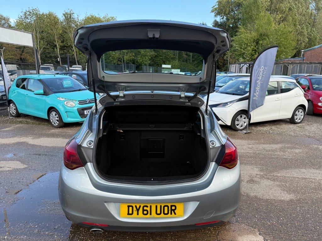 Used Vauxhall Astra 2011 for sale - 75648019: Photo 17
