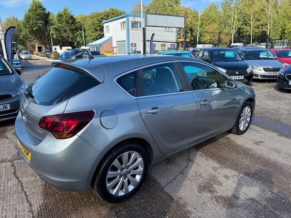 Used Vauxhall Astra 2011 for sale - 75648019: Photo 3