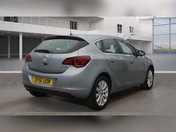 Used Vauxhall Astra 2011 for sale - 75648019: Photo