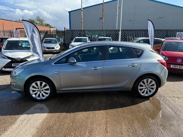 Used Vauxhall Astra 2011 for sale - 75648019: Photo 6
