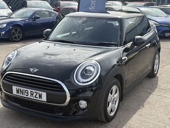 Used MINI Hatch 2019 for sale - 79370753: Photo