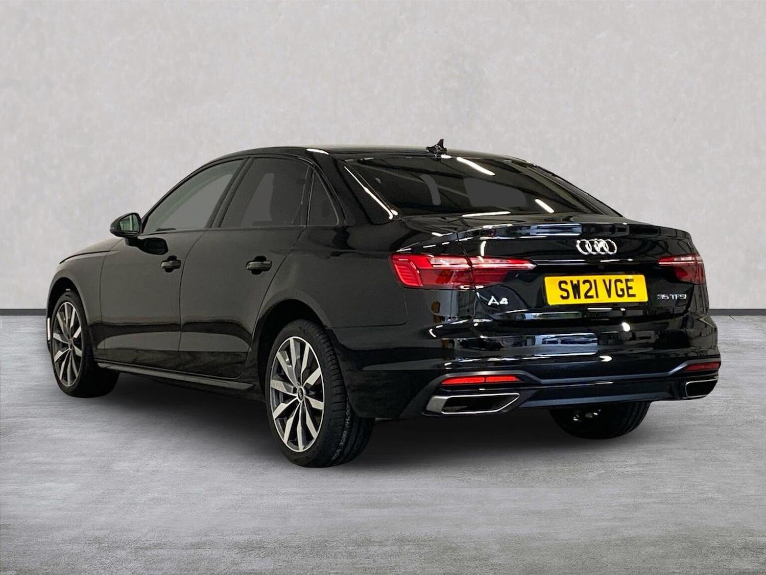 Used Audi A4 2021 for sale - 76193206: Photo 2