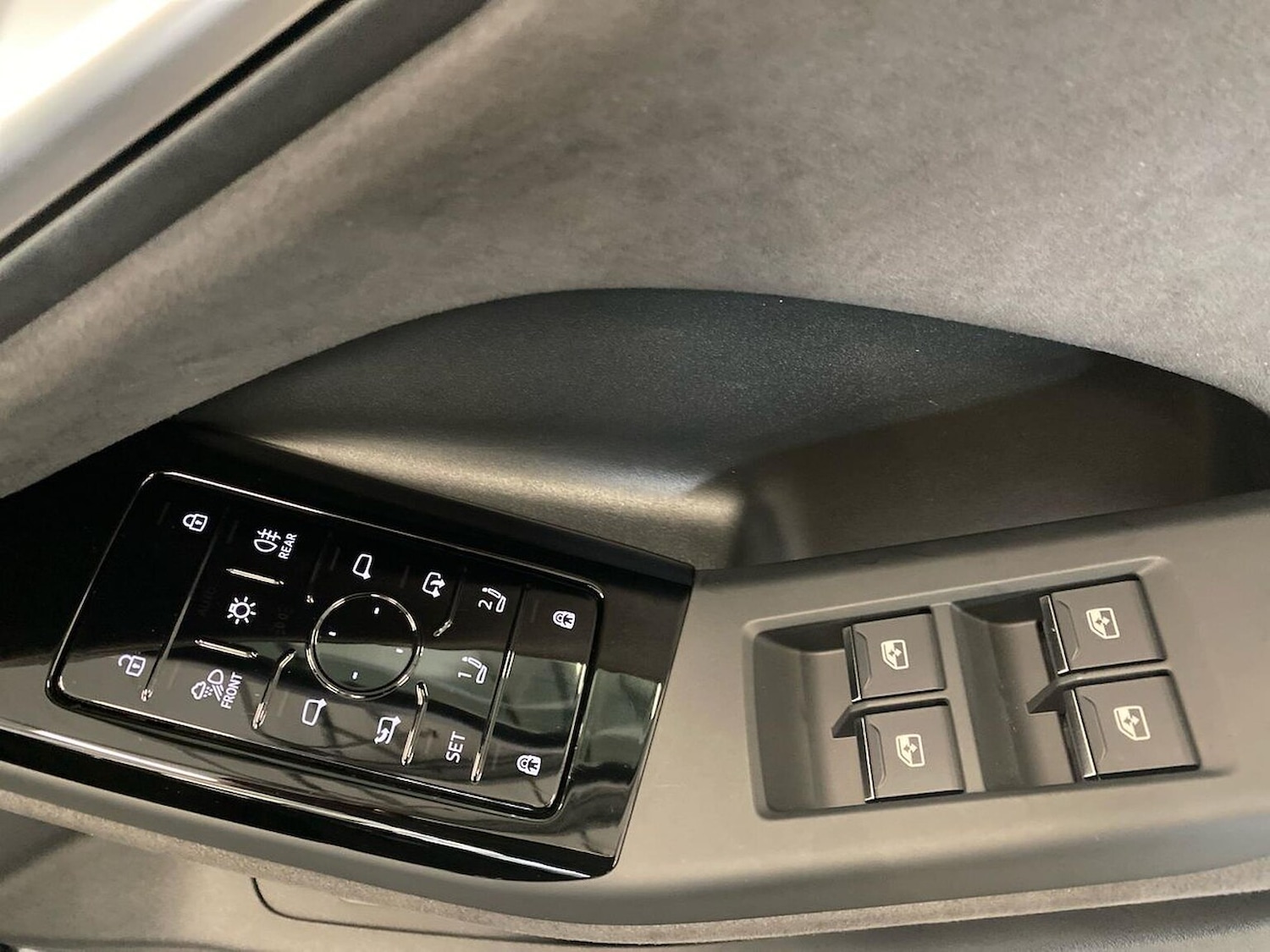 Used Audi Q6 e-tron 2025 for sale - 76436512: Photo 21