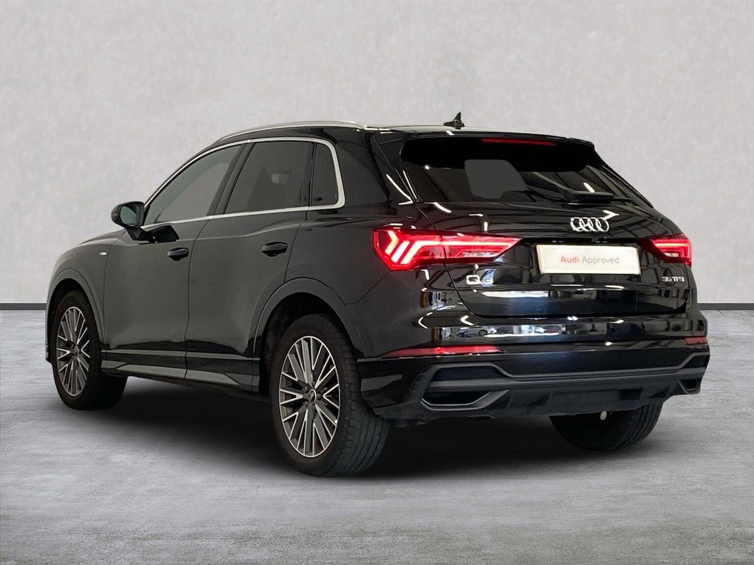Used Audi Q3 2023 for sale - 76077781: Photo 2