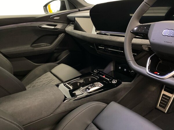 Used Audi Q6 e-tron 2025 for sale - 76253661: Photo 13