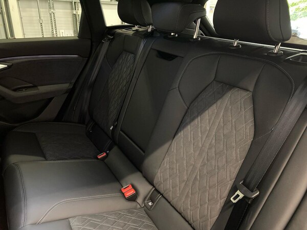 Used Audi Q6 e-tron 2025 for sale - 76253661: Photo 16