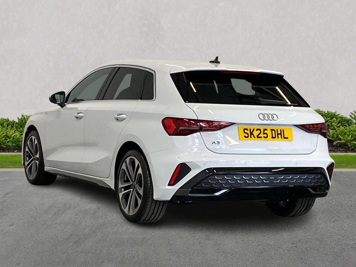 Used Audi A3 2025 for sale - 76047753: Photo 2