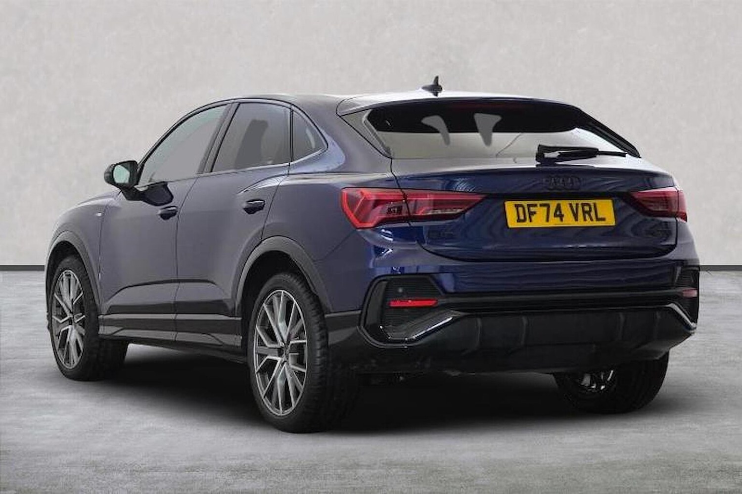 Used Audi Q3 2025 for sale - 76065605: Photo 2