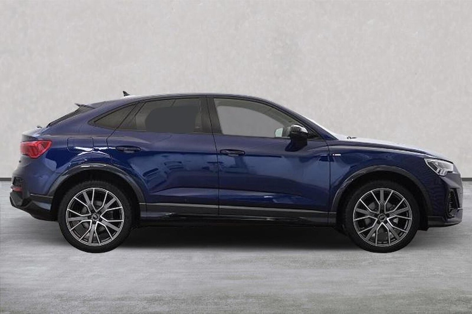 Used Audi Q3 2025 for sale - 76065605: Photo 3