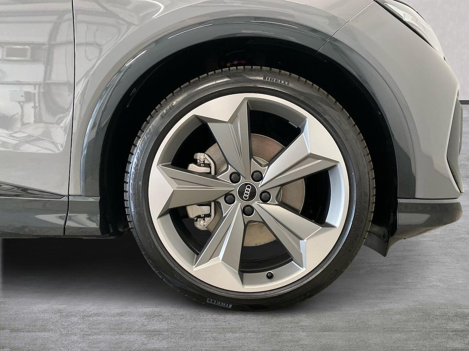 Used Audi Q4 e-tron 2025 for sale - 76177196: Photo 6