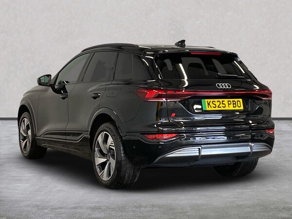 Used Audi Q6 e-tron 2025 for sale - 76273446: Photo 2