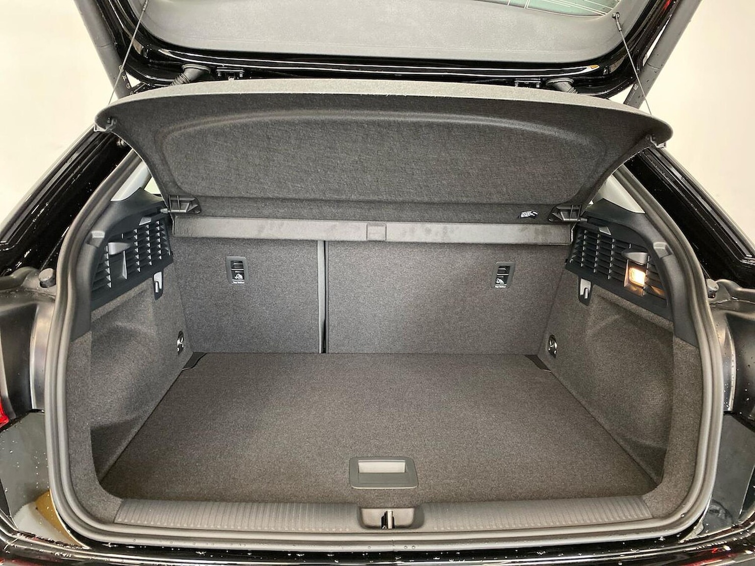 Used Audi Q2 2025 for sale - 76170715: Photo 17