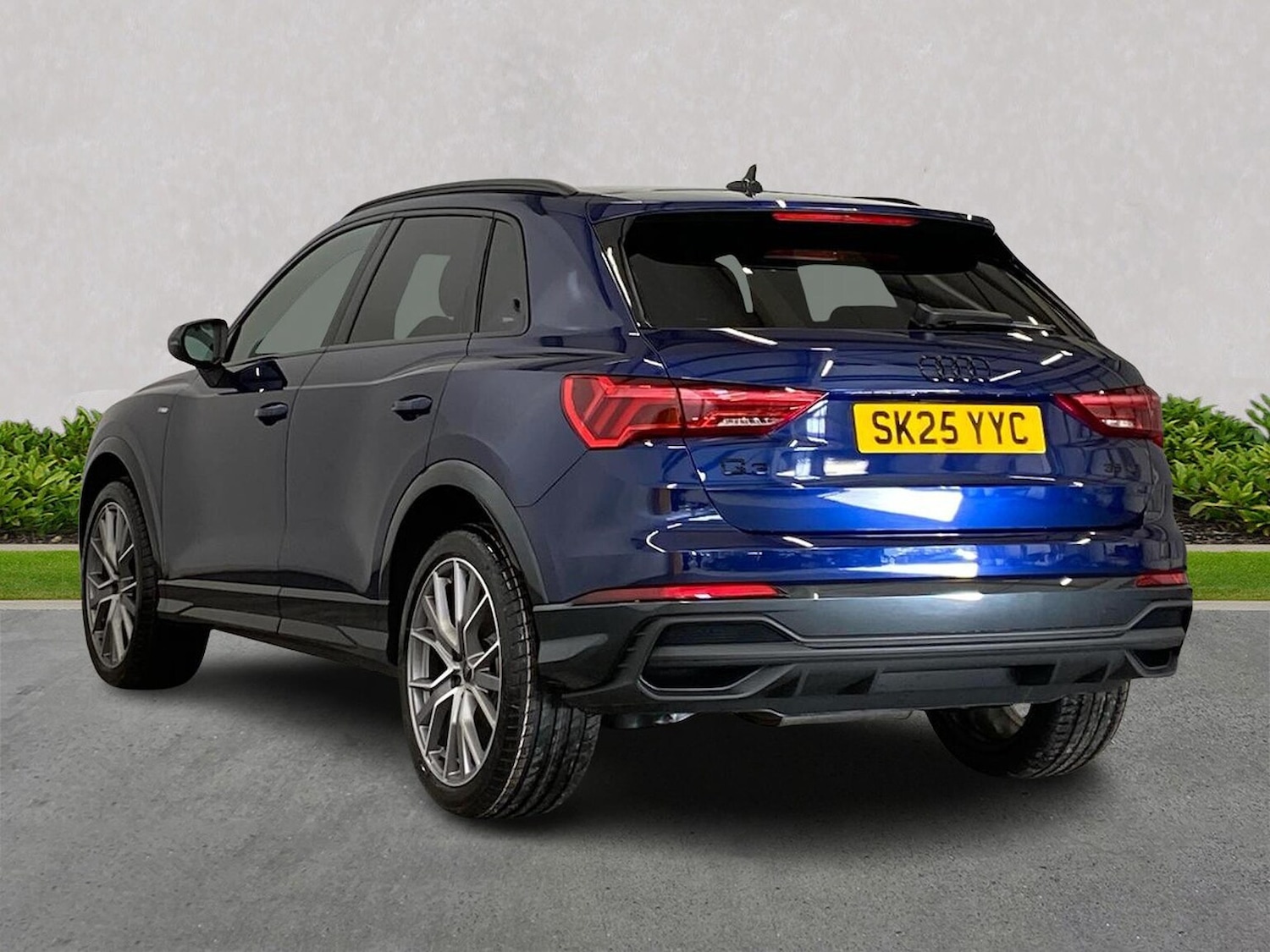 Used Audi Q3 2025 for sale - 76107172: Photo 2