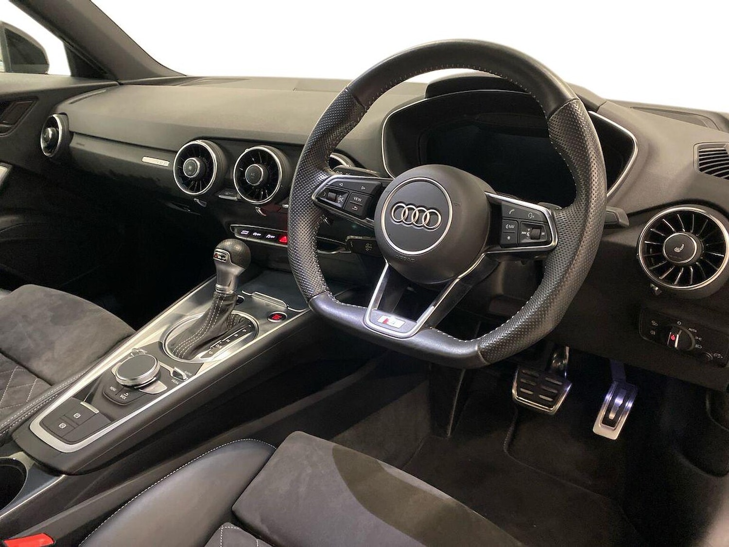 Used Audi TT 2022 for sale - 76142876: Photo 15