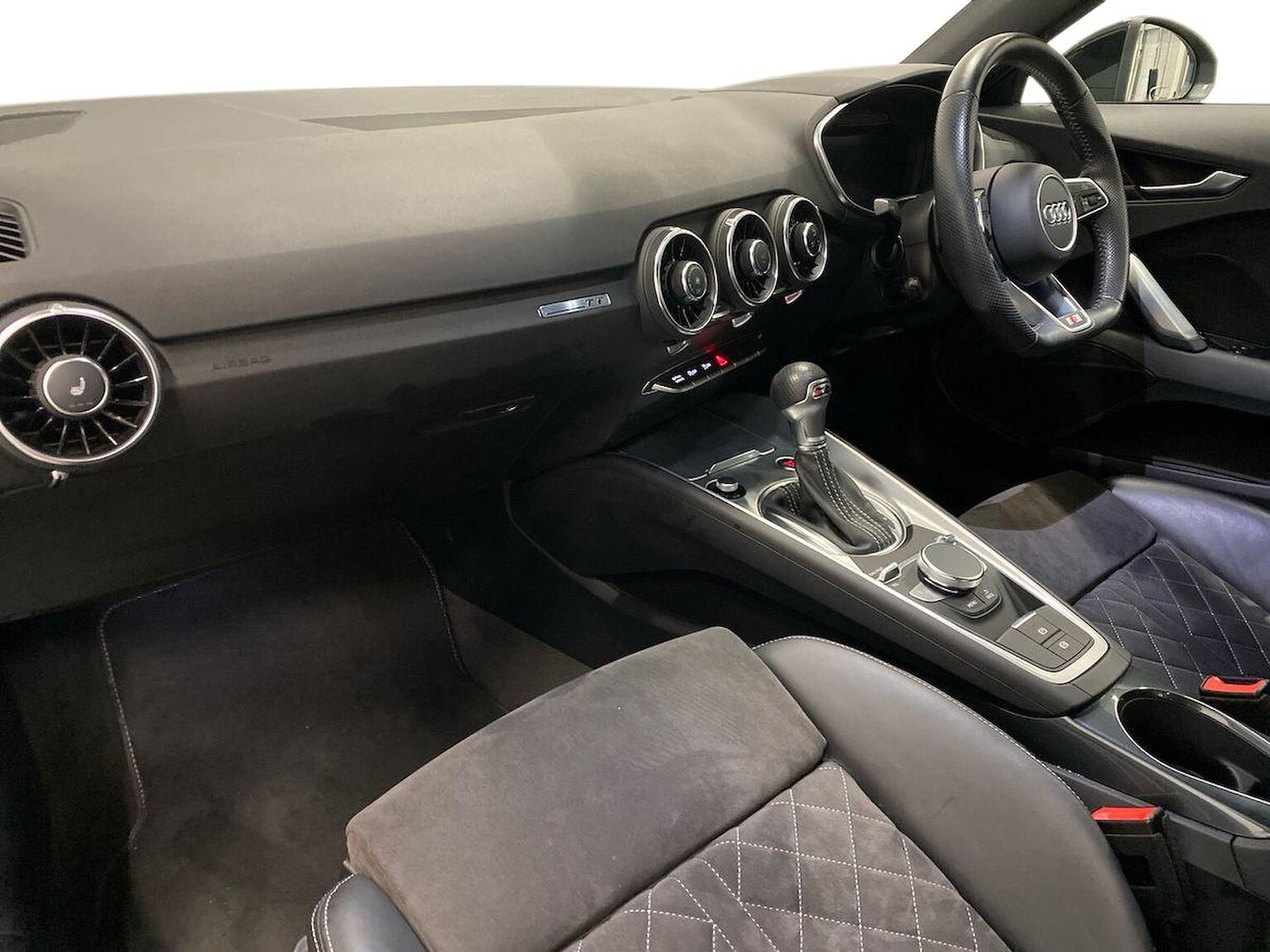 Used Audi TT 2022 for sale - 76142876: Photo 7