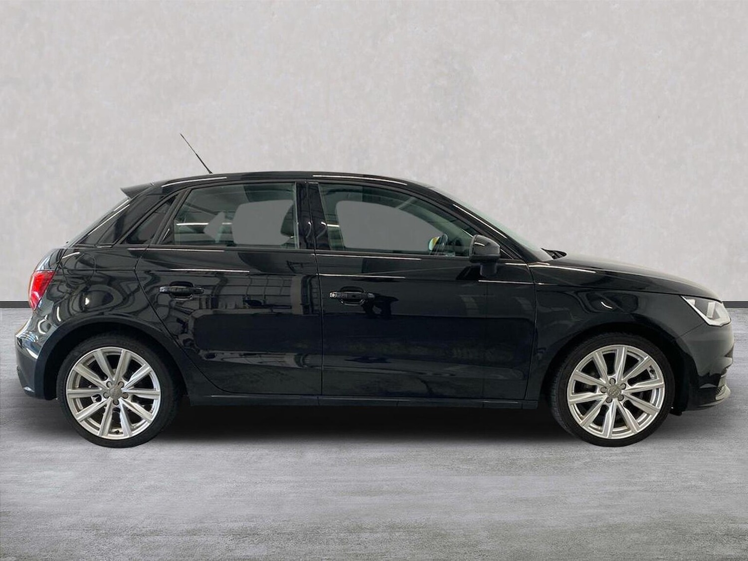 Used Audi A1 2018 for sale - 76040660: Photo 3