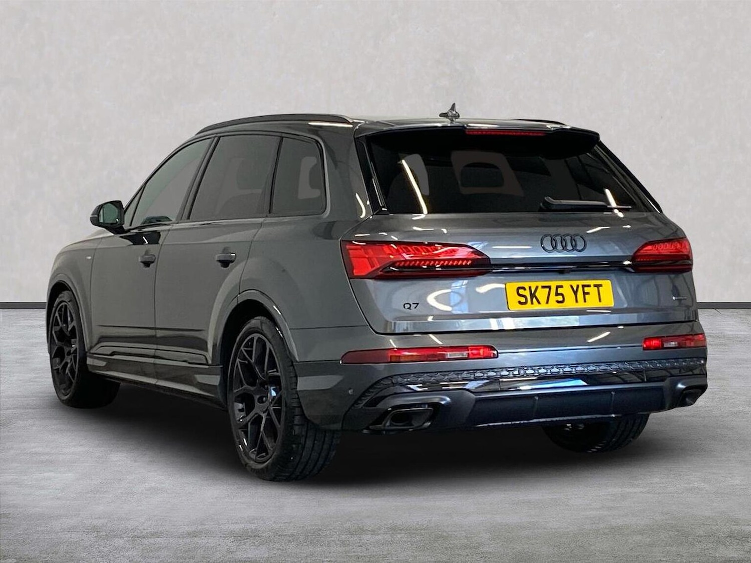 Used Audi Q7 2025 for sale - 76461848: Photo 2