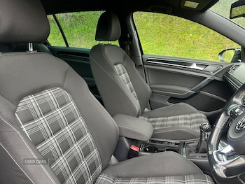 Used Volkswagen Golf 2015 for sale - 75900987: Photo