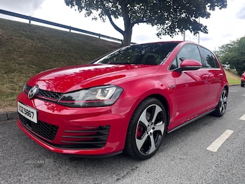 Used Volkswagen Golf 2015 for sale - 79389100: Photo