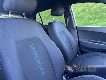 Used Hyundai i10 2018 for sale - 77770229: Photo