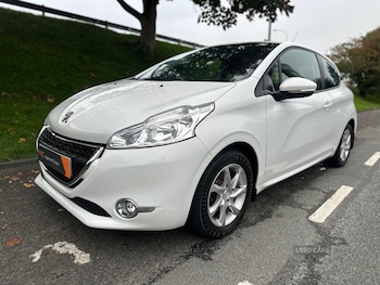 Peugeot - 208