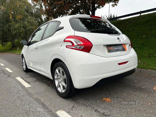 Used Peugeot 208 2013 for sale - 76260655: Photo 4