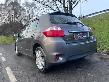 Used Toyota Auris 2011 for sale - 77120920: Photo